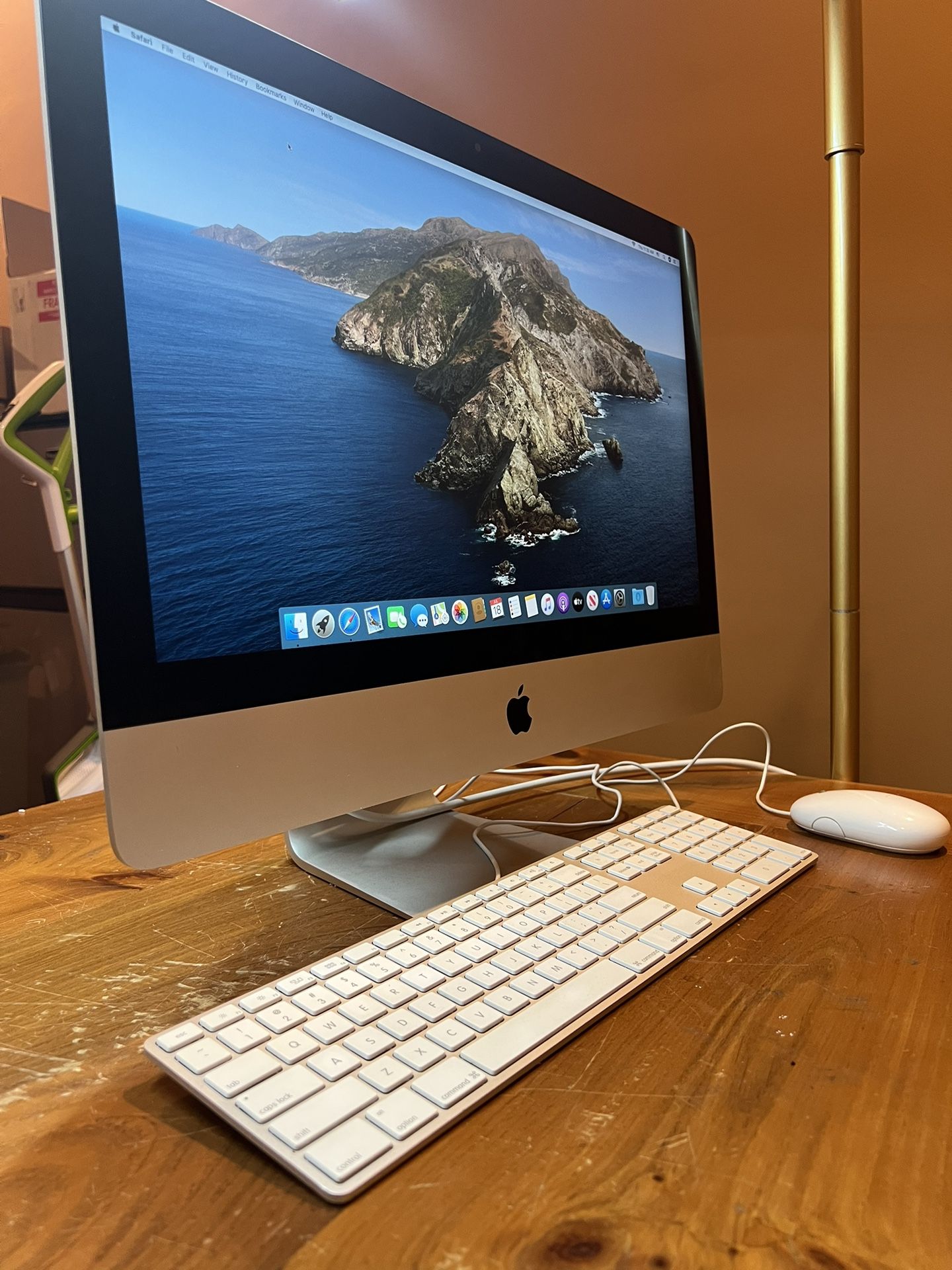 Apple iMac (GREAT CONDITION)