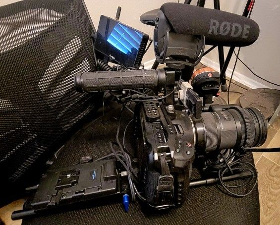 BMPCC 6K CINEMA RIG W/ SIGMA 18-35 F1.8 ROKINON 35 T1.5 PORTKEYS BM5 V-MOUNT FULL KIT