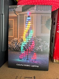 LED 7.5’ Christmas Tree