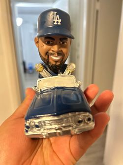 Ice cube bobble head 2026