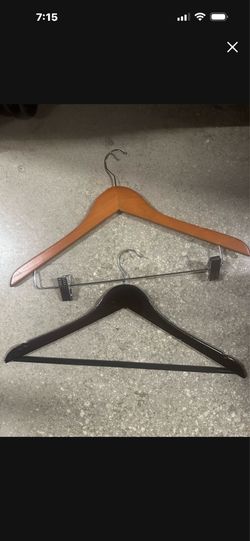 100 Wood Hanger .  100  Ganchos De Madera