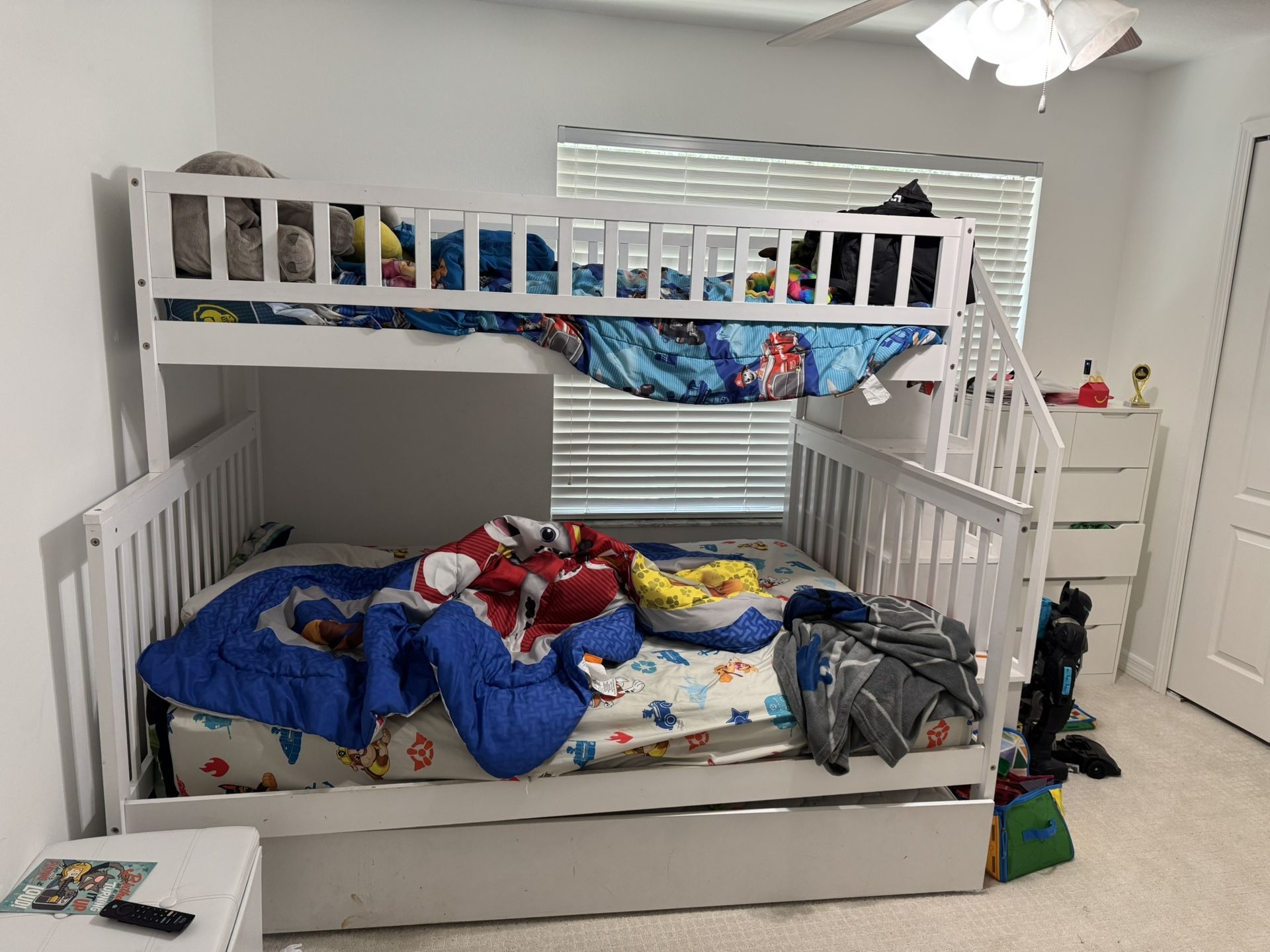 Twin Over Full Staircase Bunk with Twin Size Urban Trundle Bed