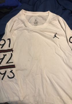 Jordan shirt size xl