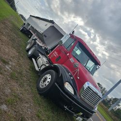 2007 Freightliner Columbia 