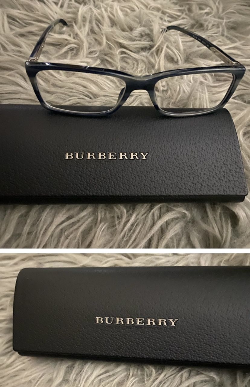 Chanel 2205Q C395 Butterfly Eyeglasses 54mm Gold for Sale in New York, New  York - OfferUp