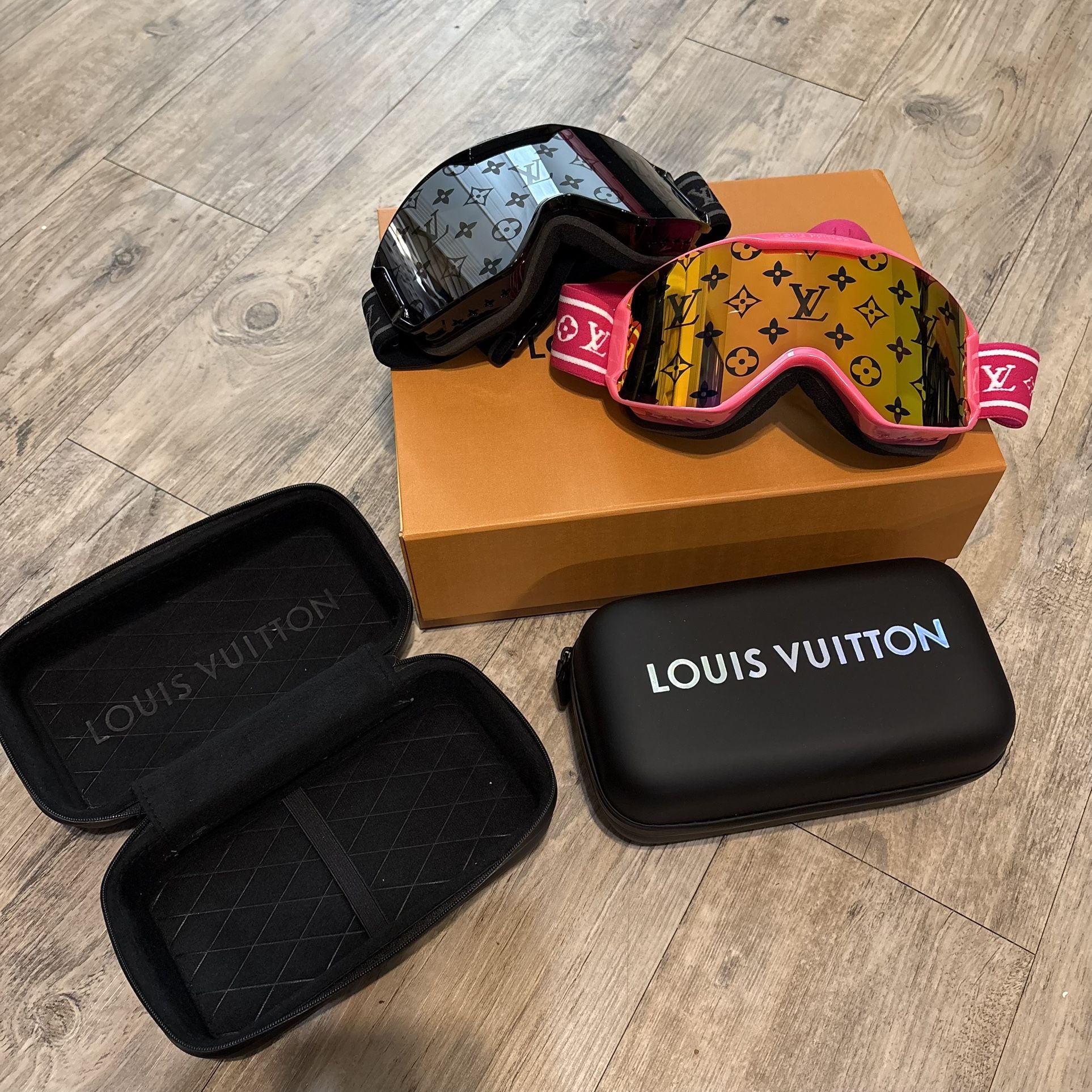 DESIGNER SKI GOGGLES