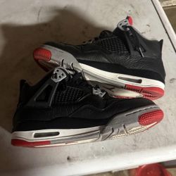 Jordan 4 breds 7y