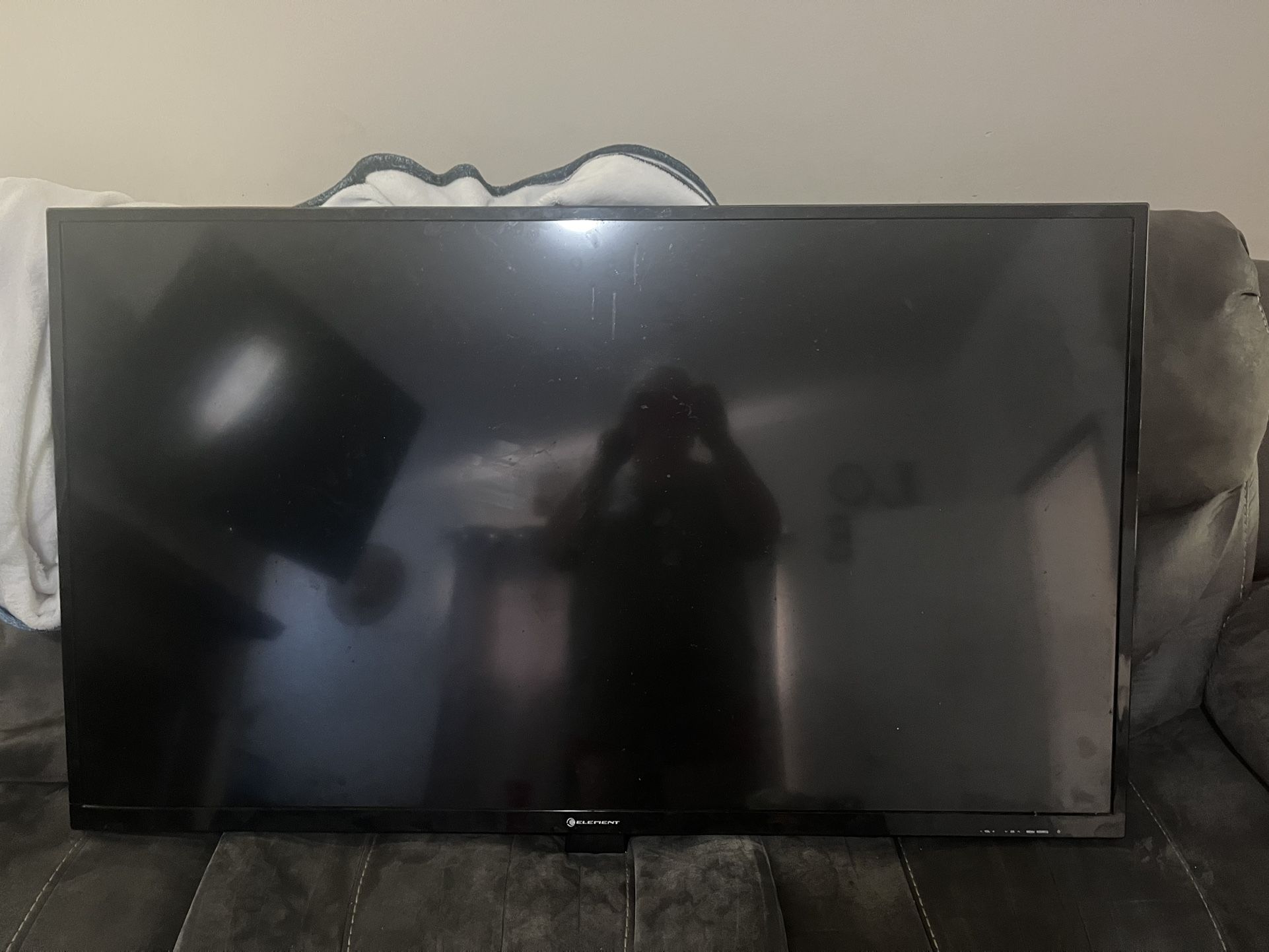 50 Inch Element Tv