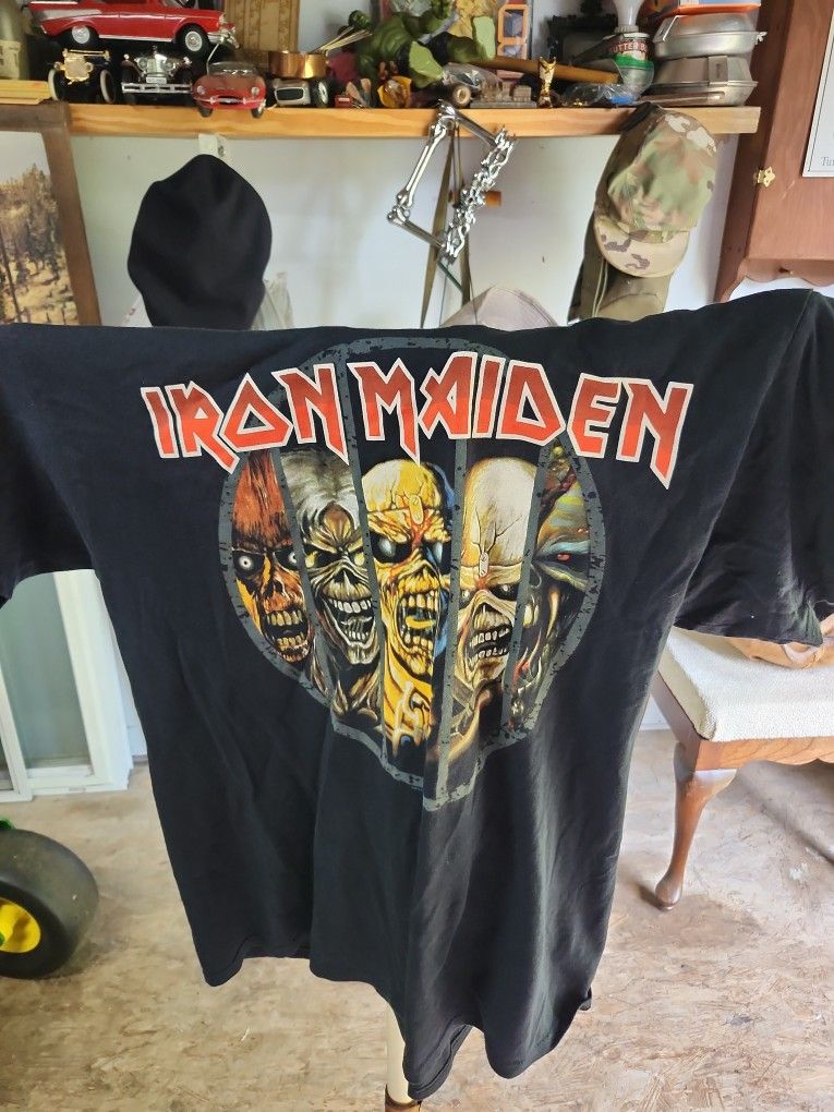 2012 Iron Maiden Tee (XL)