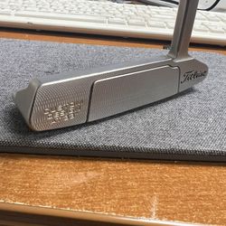 Cameron & Crown Scotty Cameron Putter