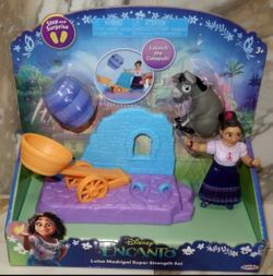 Luisa Madrigal Super Strength Playset Encanto Disney Action Figure Movie Set 