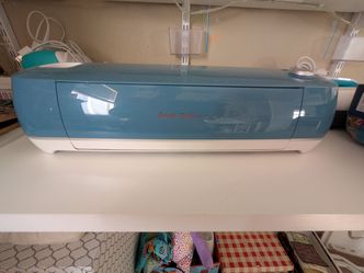 Like new CRICUT AIR 2