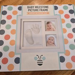 Buzzyfy's BABY MILESTONE PICTURE FRAME
