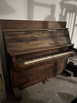 Ferrand Piano