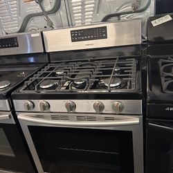 Samsung Gas Stove W/ Convention Oven 