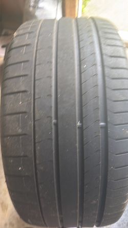 Perelli P zero 295/35/23  3 tires