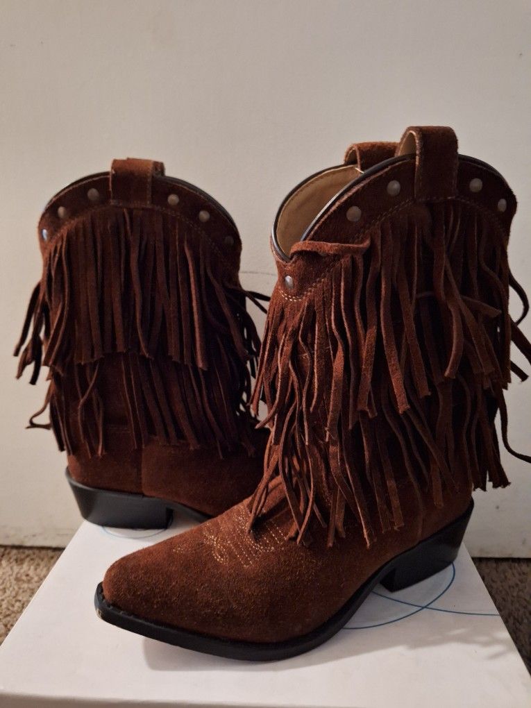 Girls Fringe Boots