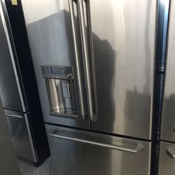 GE Stainless Steel French Door Fridge (Green Light)