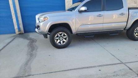 2017 Toyota Tacoma