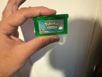 Pokémon Emerald Version Game Boy Advance Cartridge