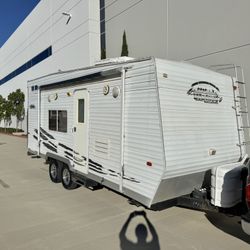 2006 Attitude Toy Hauler