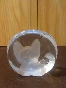Vintage Kristal Zajecar Frosted Cat Paperweight