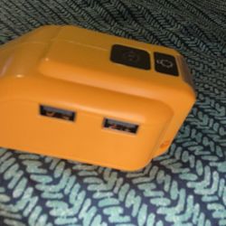 Dewalt USB Charger 