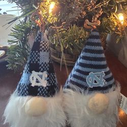 Two UNC Knomes