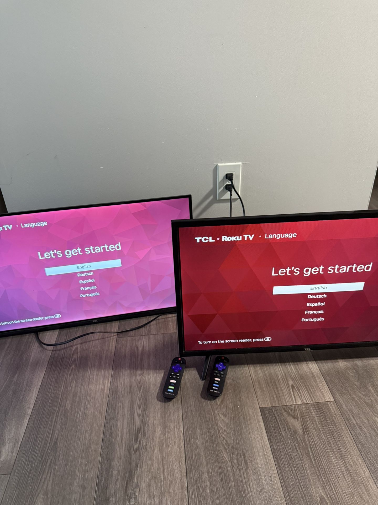 2, 28in Roku TV’s