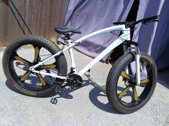 26 Alton Tomahawk Fat Tire Beach Bike