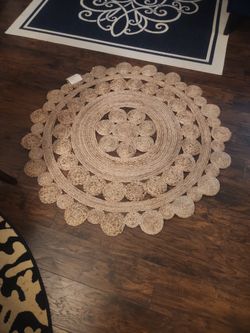 Round Rug