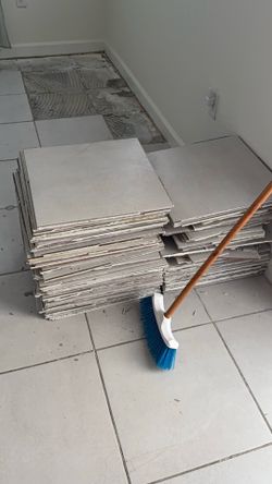 Free ceramic tiles gratis
