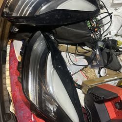 Tesla Model Y 2020-2024 Oem Headlights 