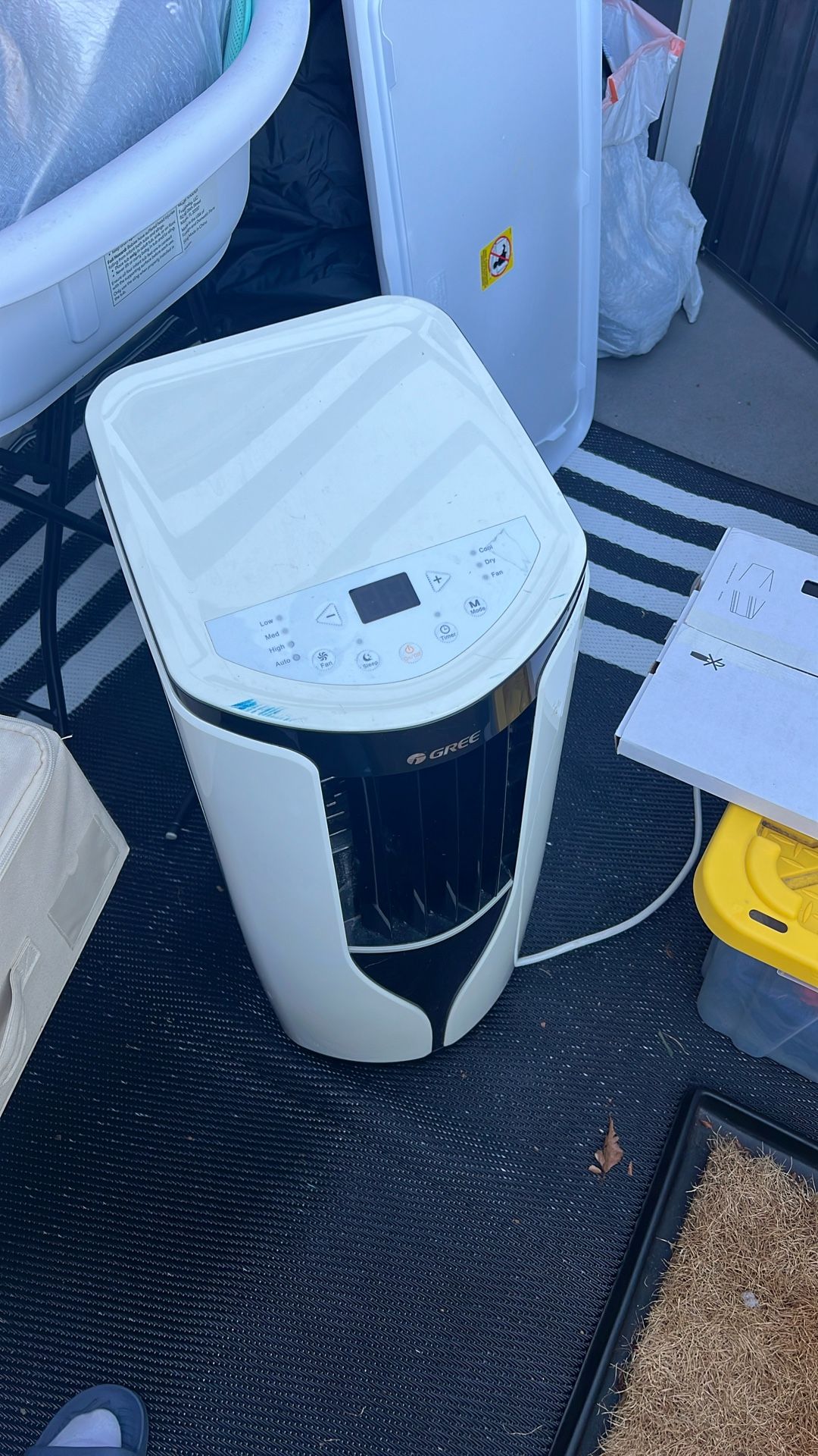 (PENDING). FREE PORTABLE AC UNIT