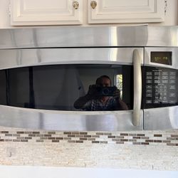 Microwave-General Electric– Great Condition 