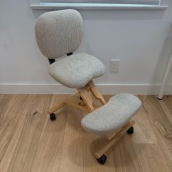 Cinius Italian Ergonomic Kneeling Chair w/ Backrest – Adjustable Wood Office Chair