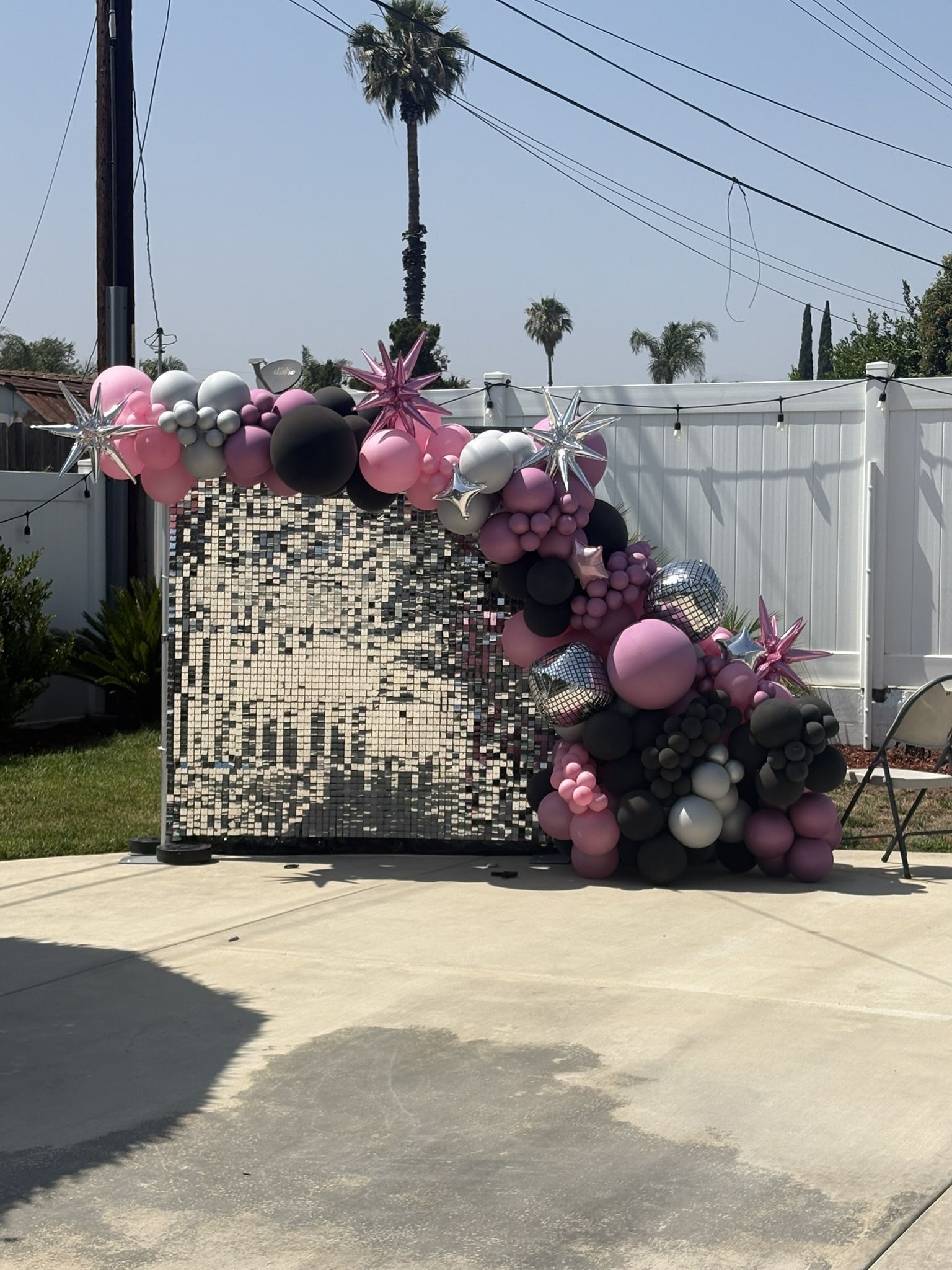Balloon Shimmery Wall