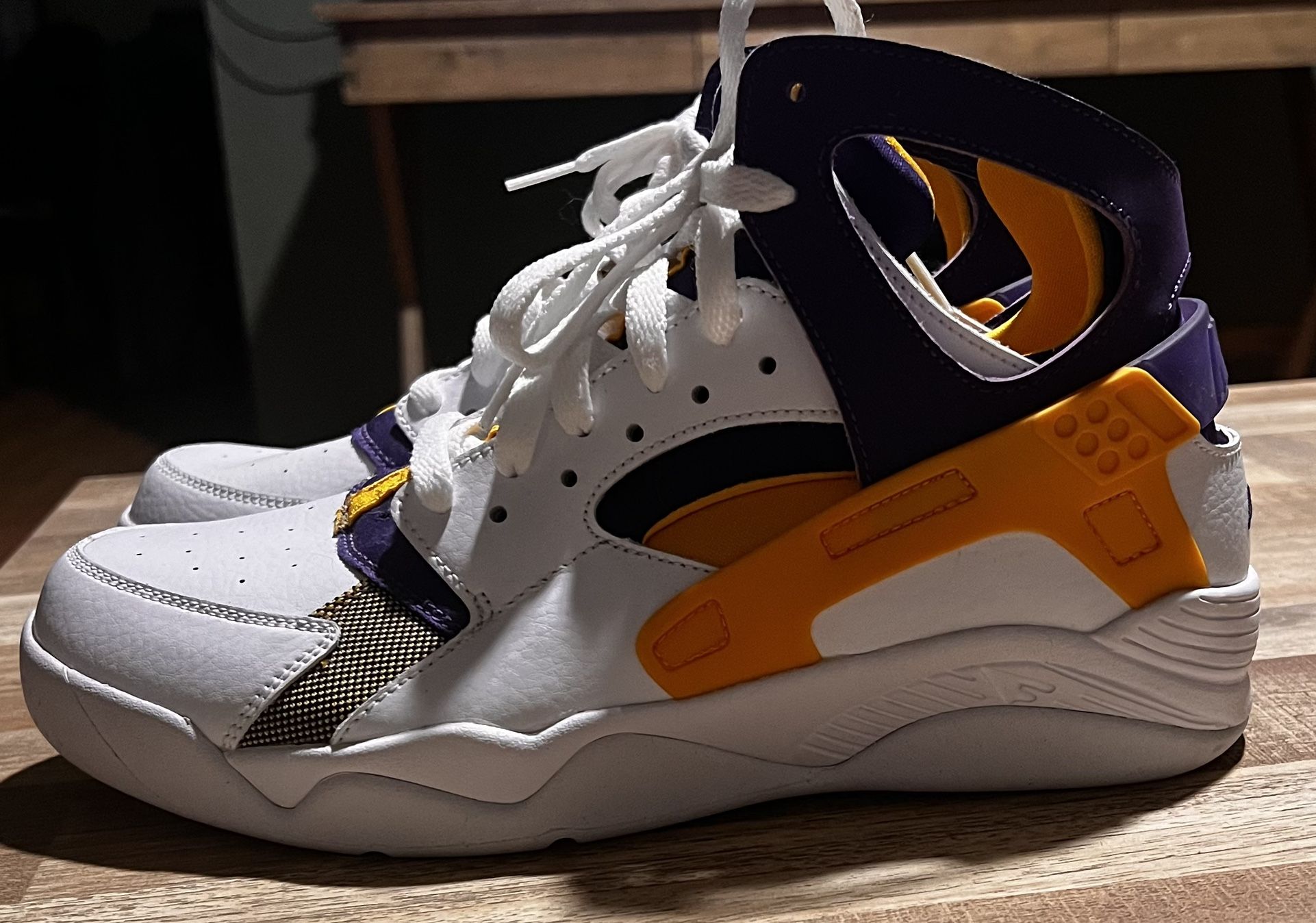 Nike Air Flight Huarache Lakers 2014 Version / Kobe Size 9.5