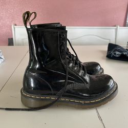 Women’s Doc Martens
