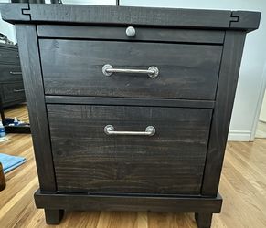 Jaxon Espresso 2-Drawer Nightstand