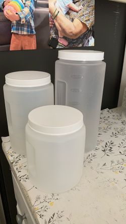 Kitchen storage containers