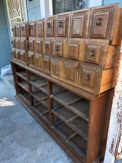 Wooden dresser / mirror