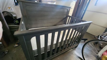 Crib Monterrey