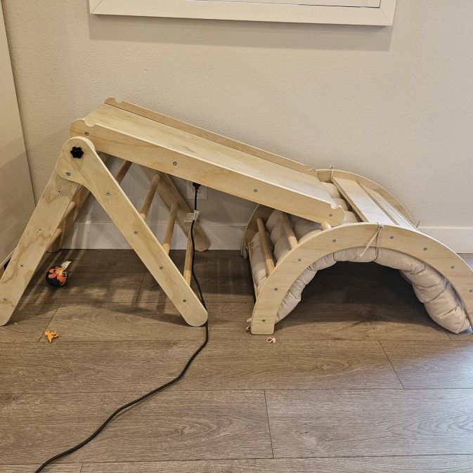 Pikler Triangle Set with Cushion, in Toddler Climbing Toys