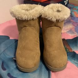 Cat & Jack Girls Boots size 1