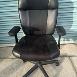 Used Black Office Chair 