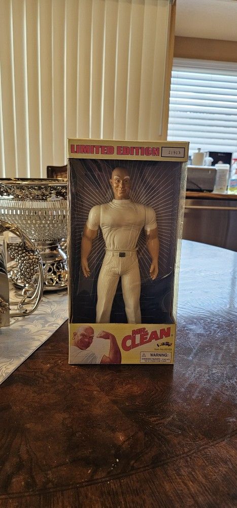 Mr Clean Limited Edition P &G Noveltoys Figure / Funko Pop / Pokémon / Nintendo / Collectible / He Man / Teenage Mutant Ninja Turtles / Comics