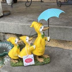 Ducky. Mom And Babies. 