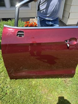 2020 Chrysler Voyager Driver Side Door