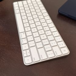 Magic Keyboard 
